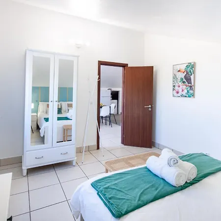 アパート Silvercoast - Swimming Pool & Jacuzzi アトウギア・ダ・バレイア